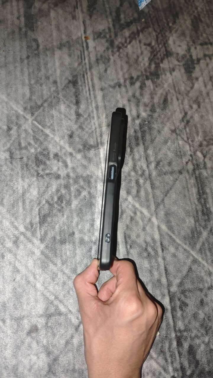 انفينكس هوت 40 ذاكره 256 العضوائيه 8 بطاريه 5000 ملي امبير جهاز مبدل شاشه اصليه الجهاز نضيف جدا السعر 90 الف العنوان ناصريه مركز للاستفسار الاتصال ***********
