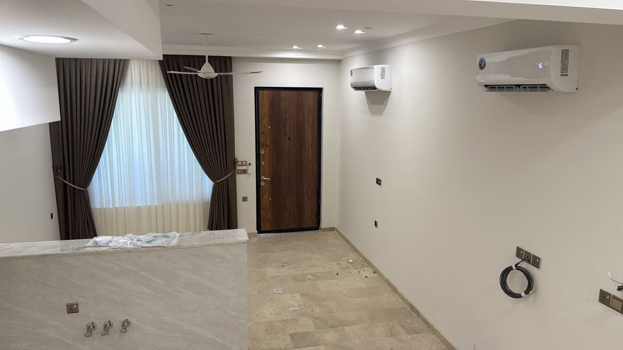 بيت للايجار
مساحة 80 متر 

المحتويات:
• 3 غرف نوم
• صالة
• مطبخ
• صحيات
•كهرباء خصخصة 24 ساعة

📍 الموقع:
اليرموك  — خلف جامع المصطفئ 

💰 الإيجار الشهري:
1400$ اربعة عشر ورقة
لاستفسار مكتب دقة التكوين ***********

