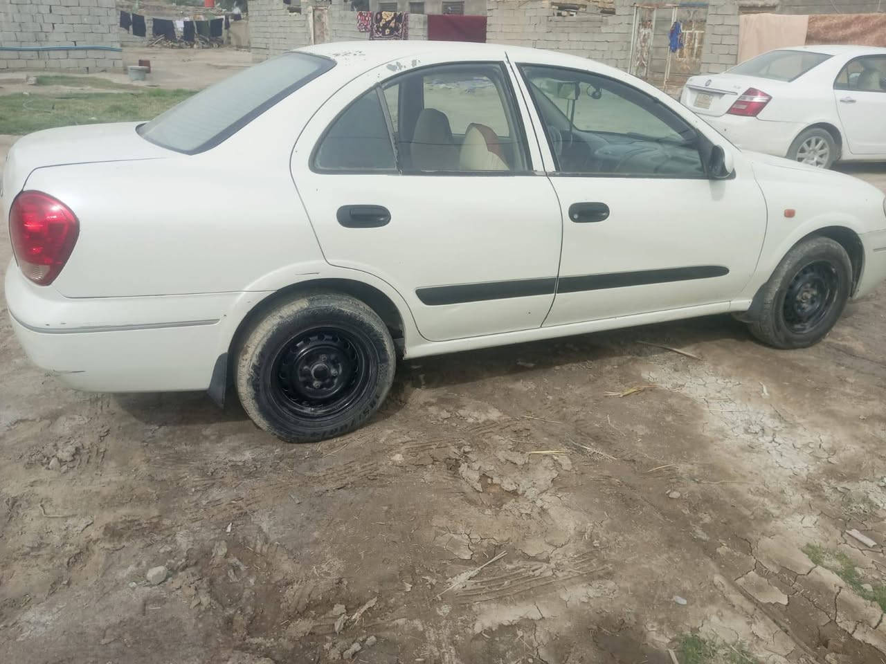 السلام عليكم سياره نيسان صني ياباني مديل ٩ سيارة بية جاملق المامي المكان الناصرية مركز ***********
