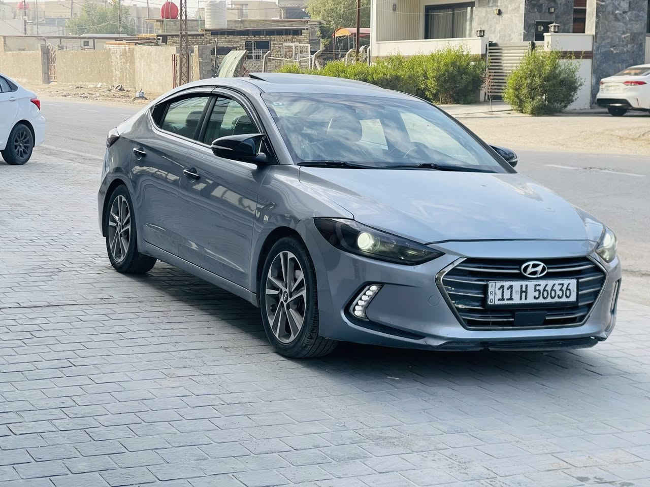 سلام عليكم مكلف بنشر شراي يتصل 

النتره مديل 2017 أجمل مديل بل النتره 

فول. لمتدد اعلى فئه 

فتحه 

بصمه أبواب 

بصمت تشغيل 

كشن. كهرباء 

خزن ميموري 

تدفئه بل كشنات 

اشارت ترحيب. 

لد امامي 

لد خلفي 

بعد بيها هواي موصفات 

ملاحضه مكينه مبدله جديده بل كارتون 

صدر  جديد منضومه  تبريد. كوله جديد 

سياره حادثها بس دعاميه فقط او اجت من امريكا. كلير فقط. مثل ما موضح بسونار 

شواصي لغود كفاله 

سياره مال بيت وبل عافيه عل ياخذها 

شراي يتصل ‭٠٧٧٠ ٩٠٥ ٨٧١٦‬

السعر 129وبيها مجال كولش بصيط. 

مكاني بغداد الوشاش
