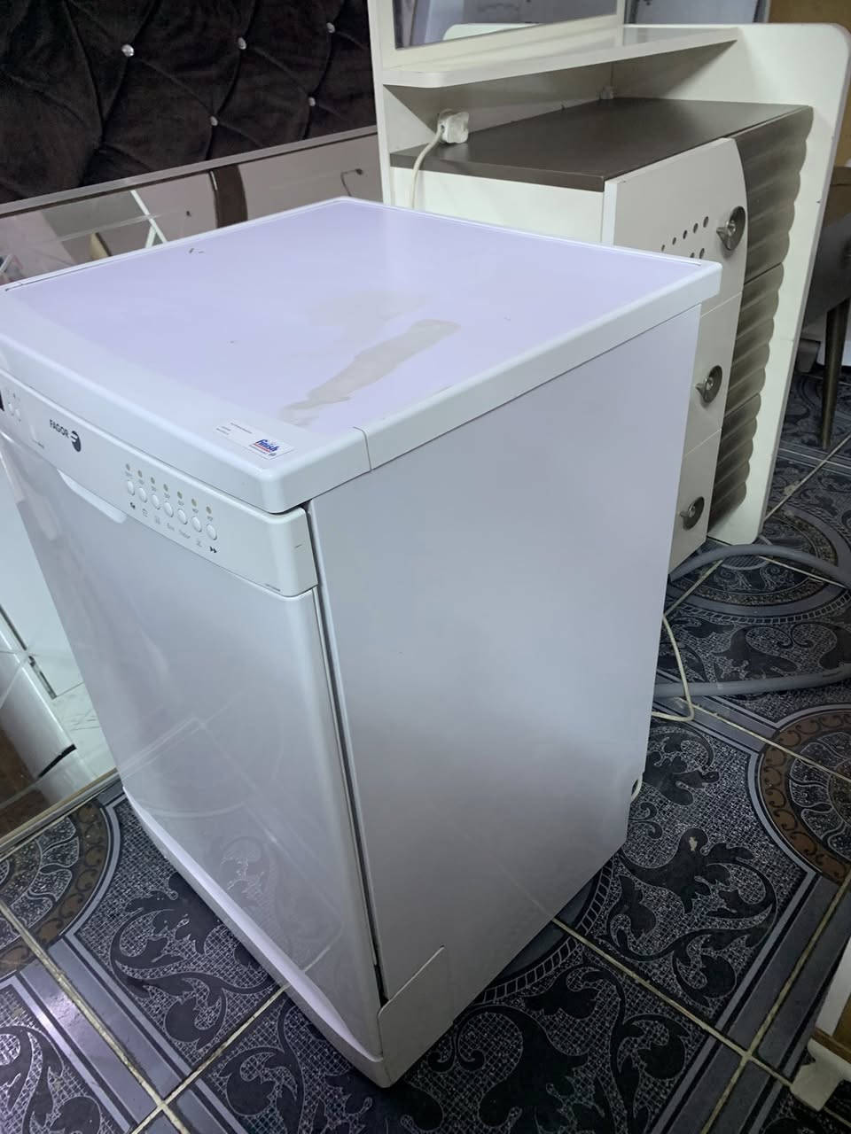 غساله موعين جدا نضيفه ١٥٠  الشراي ***********
