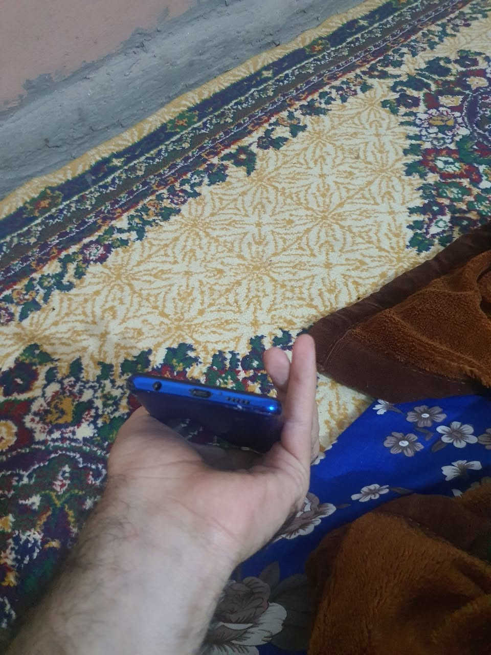 رام ٨ 
٢٥٦ 
مع كارتون جهاز بي مشكله ب واي فاي وكامرات يردله تصليح  وانطيك وي جهاز ثاني بوكو كامل ملحقات بدون بورد قفل ب ٦٥ ربع مانزل 
وعندي قطع غيار بعد رايدهم


**إذا كنت صاحب هذا الإعلان وتريد حذفه لأي سبب، رجاءا أرسل رسالة إلى الدعم الفني**