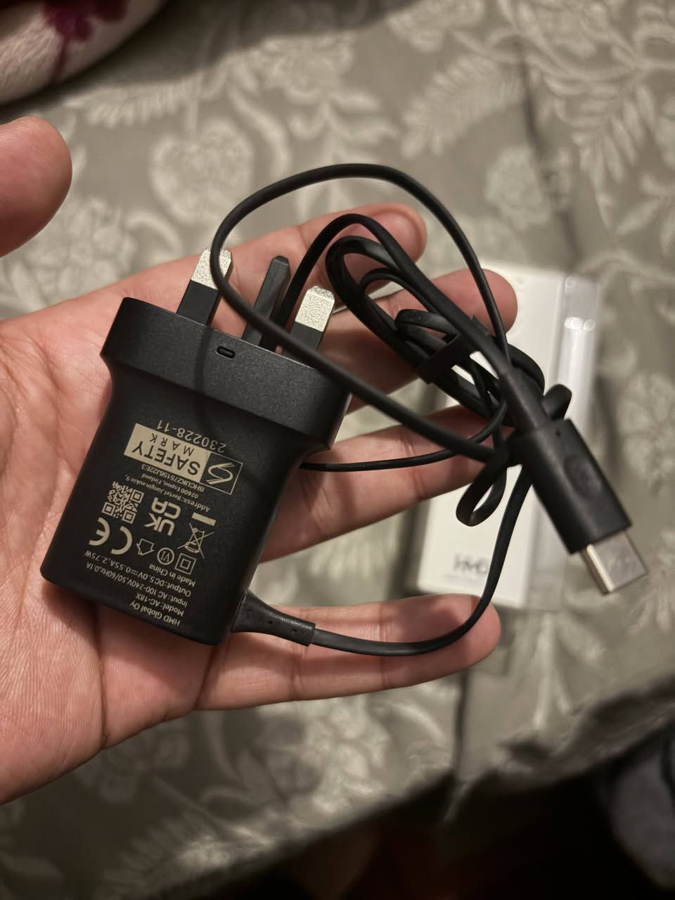 Nokia 235 4G Dual SIM Black 
نوكيا 235 2 سيم جديد كلياً غير مستخدم
مواصفاته والملحقات:
شاحنة تايب سي Type C 2.75W
يدعم 4G 
راديو 
رام لحد 32GB كيكا 
شاشة 2.8
بطارية 1450 ملب امبير
مشحون مرتين - مشتري من امازون الامارات 
بسعر 75 ألف شامل التوصيل 
للطلب خاص او واتساب 
***********
