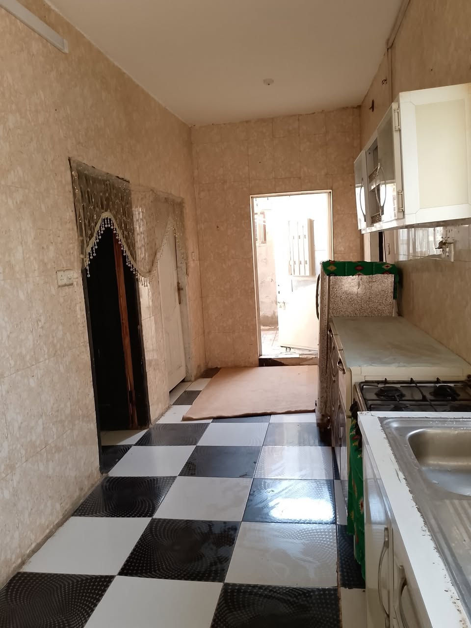 شقة مؤثثة للايجار لايجار شارع 80 نجف خلف اسماك غرناطه للاستفسار *********** واتساب
