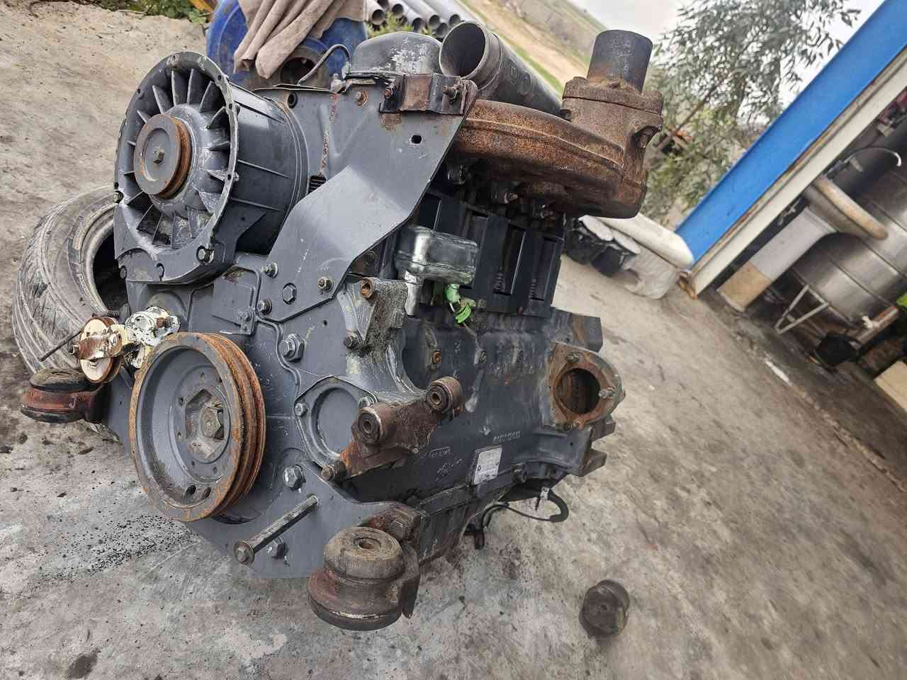 #محركات حاوية 
شرط التشغيل ما مشتغلة بالعراق نضافة 100%
محركات دويز ٦ بستم 
محركات دويز ٤ بستم 
المكان ديالى العظيم 
للاستفسار ***********
