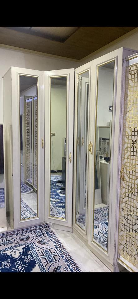 سلام وعليكم غرفه تركيه ٧ قطع مابيه شي شويه يرادله ظب تتعدل كلشي مابيه ٧ قطع تجي تركيه صالي سنه من مأخذه مليون ونص لبيع ٧٢٠وبي مجال وبيهن مجال قليل 

وعندي كنتور تركي بيه هواي خانات جديد مابي اي شي ٤٠٠وبي مجال وبي مجال جديد إذا كلهن  مليون و ١٢٠ وبيهن مجال العنون نجف حي العداله ***********
