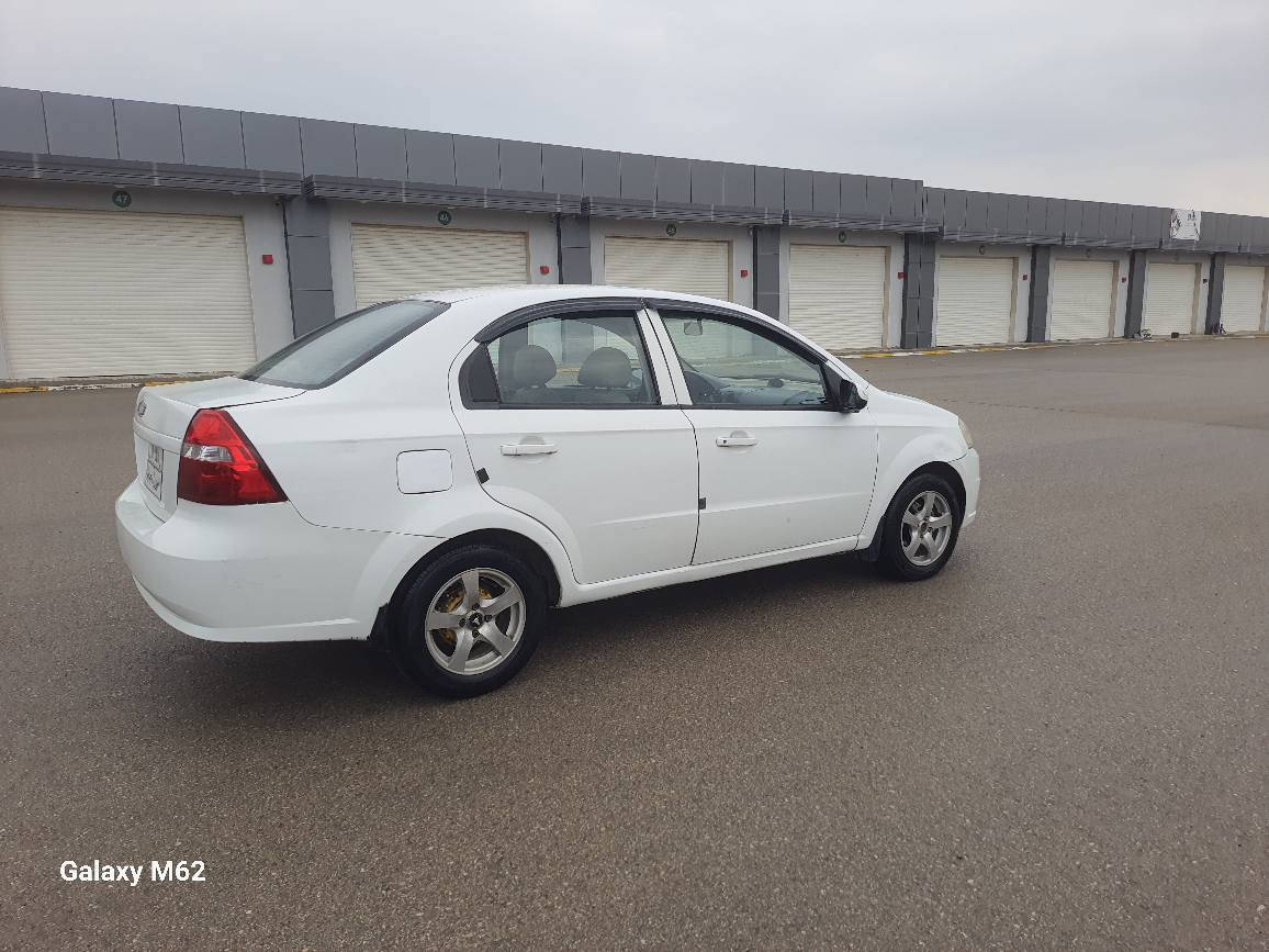 ئەڤیۆ ئۆتۆ ماتیك 2008مەکینە گەورە ناوزەرد جامو ئاوێنە کارەبا تەبرید ساردوگەرم بەشەرتی گێڕو مەکینە 4بۆ5پارچەی پەمپە لەسەر ساخی من بەحیزام ئەی فرۆشم تایەی تازە بێ تەقەوڕەقە هیچ مەسرەفی تیانیە  ماڵی دۆستە 64$ *********** لەسلێمانیم السليمانية, العراق
