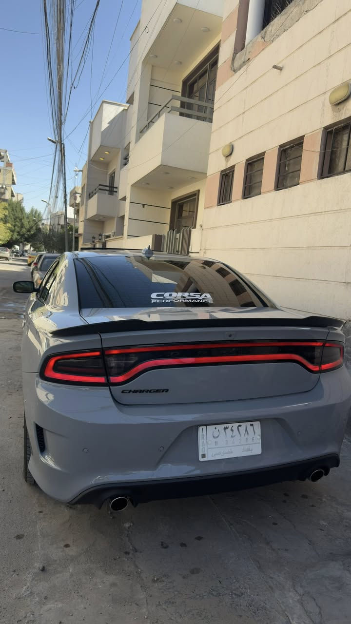 جارجر GT PLUS 4x4 2021 سمنتي ماشيه 43كم
فول موصفات ✅
فتحه سقف
كشنات حضن كنتاره وجلد + تدفئة تبريد 
خزن ميموري 
وبعد هواي مواصفات هيه اعلى فئه بالـGT
حادثها 3 قطع من امريكا مرفقه بالمنشور 
مكينه علها ادامه كاملة يم كوثم وبرمجه الضرغام فول سيفتي 🔝
السيارة كاملة من كلشي ومتصرف عليها فلس✅
رقم بغداد تحويل ثاني يوم 
المكان : بغداد / الاعظمية 
السعر : 24.000$
***********📱
