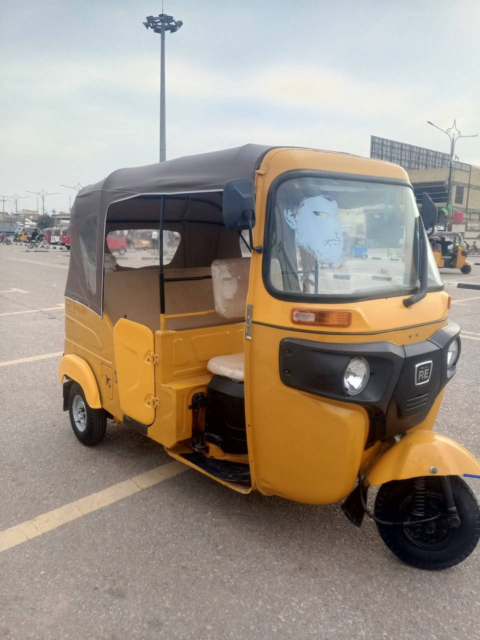 السلام عليكم تكتك للبيع موديل21تكتك رقم وسنويه  كفاله عامه ميكينه كفاله برغي مامفتوح بيها تكتك جهازه ربع ماذب عليها  سعر خابر وتدلل ***********
