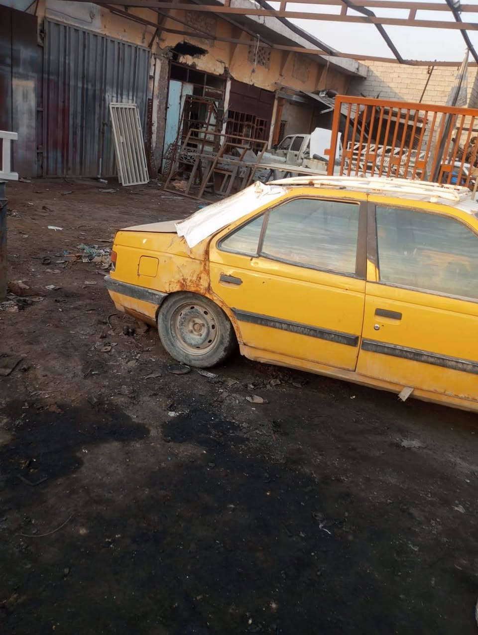 السلام عليكم 
تفصيخ بيجو لميس محور محرك بيكاجو ... شتحتاج للبيع 
مكاني بغداد جسر ديالى الجديد بالحي الصناعي 
***********
