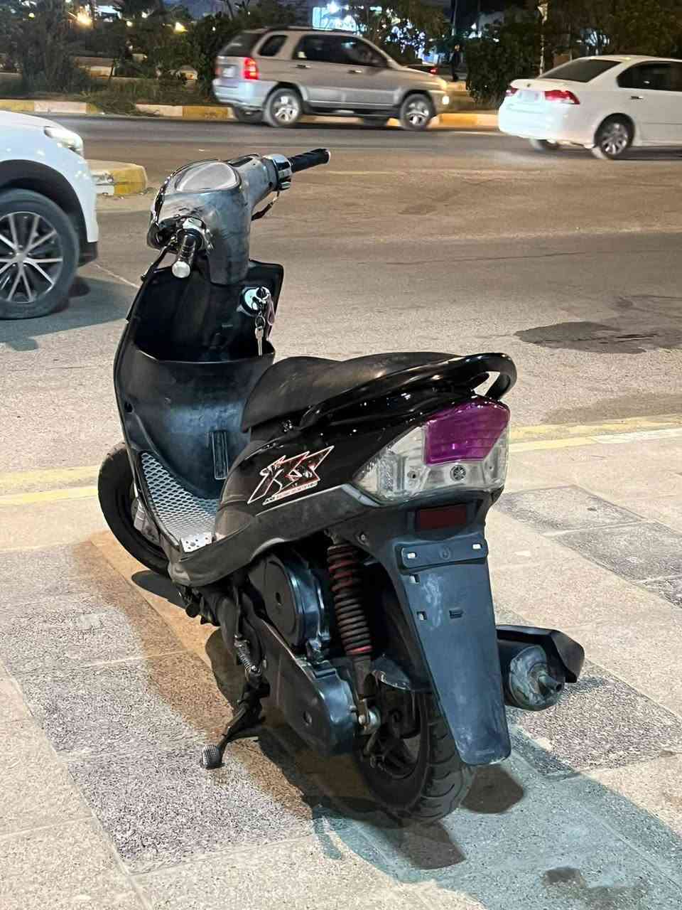 ماكس عدله مكينه ناعمه شلعه ومعدل كلشي شغال بيها دراجه جاهزه مكينه مفتوحه بس ولفات سعرها 550 مكاني ناصرية مركز ***********
