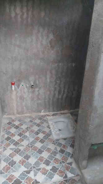 بيت للايجار زراعي  في السهلة شارع الزوار 82م غرفة وصالة ومطبخ وصحيات ومكشوفة 200 الف مطلوب عائلةصغيرة  للاستفسار ***********
