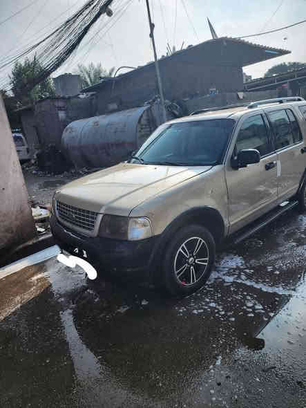 سلام عليكم اكس بلور بلادي ممحور 6سلندر موديل 2004بيه صبغ باب وجاملغ كفاله من ضرروصبغ ولايرباك فقط لذكرتهن كير مكينه بلجيس ابولكاله بكركوك وابوسنويه بصلاح دين شرط تحويل عارضه 75بيع او مراوس حسب لقناعه مكاني بغداد رقم الهاتف ***********
