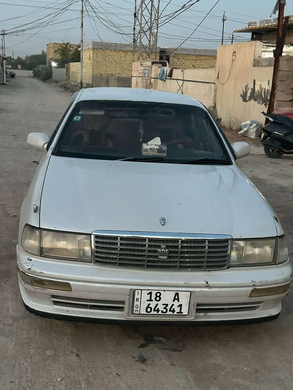 السلام عليكم سيارة بطه للبيع وسنويه تسقط 2030 السيارةمكينه 2500 
السعر 50وبيه مجال
***********
