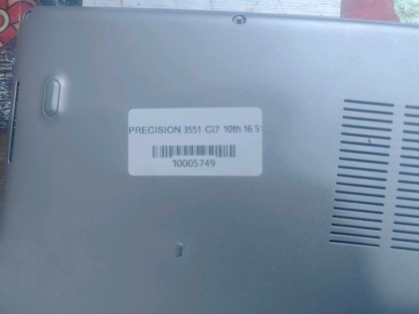 للبيع Dell Precision 3551 – 🔥
إذا تريد لابتوب يتحمل الشغل الثقيل ويخدمك لسنين، فهذا اختيار ممتاز.
✅ المعالج: Intel Core i7-10850H الجيل العاشر
 ✅ الرام: 16GB DDR4
 ✅ الهارد: SSD 500GB 
✅ كرت شاشة منفصل NVIDIA Quadro P620 4GB 
✅ كرت شاشة مدمج Intel UHD Graphics 
✅ نظام Windows 11 
✅ الجهاز نظيف وحالته ممتازة وجاهز للاستخدام مباشرة.
✅ يعمل بنظام اللمس 
مناسب جداً للمهندسين، المصممين، المبرمجين، المونتاج، الأوفيس، والدراسة، ويشغل أغلب البرامج الثقيلة بكفاءة عالية.
💻 أداء سريع جداً بفضل معالج i7 والـ SSD، مع إمكانية تطوير الرام أو الهارد مستقبلاً.
السعر 750 الف وبي مجال قليل 
المكان بغداد حي العامل 
للتواصل خاص او الاتصال على الرقم ***********
