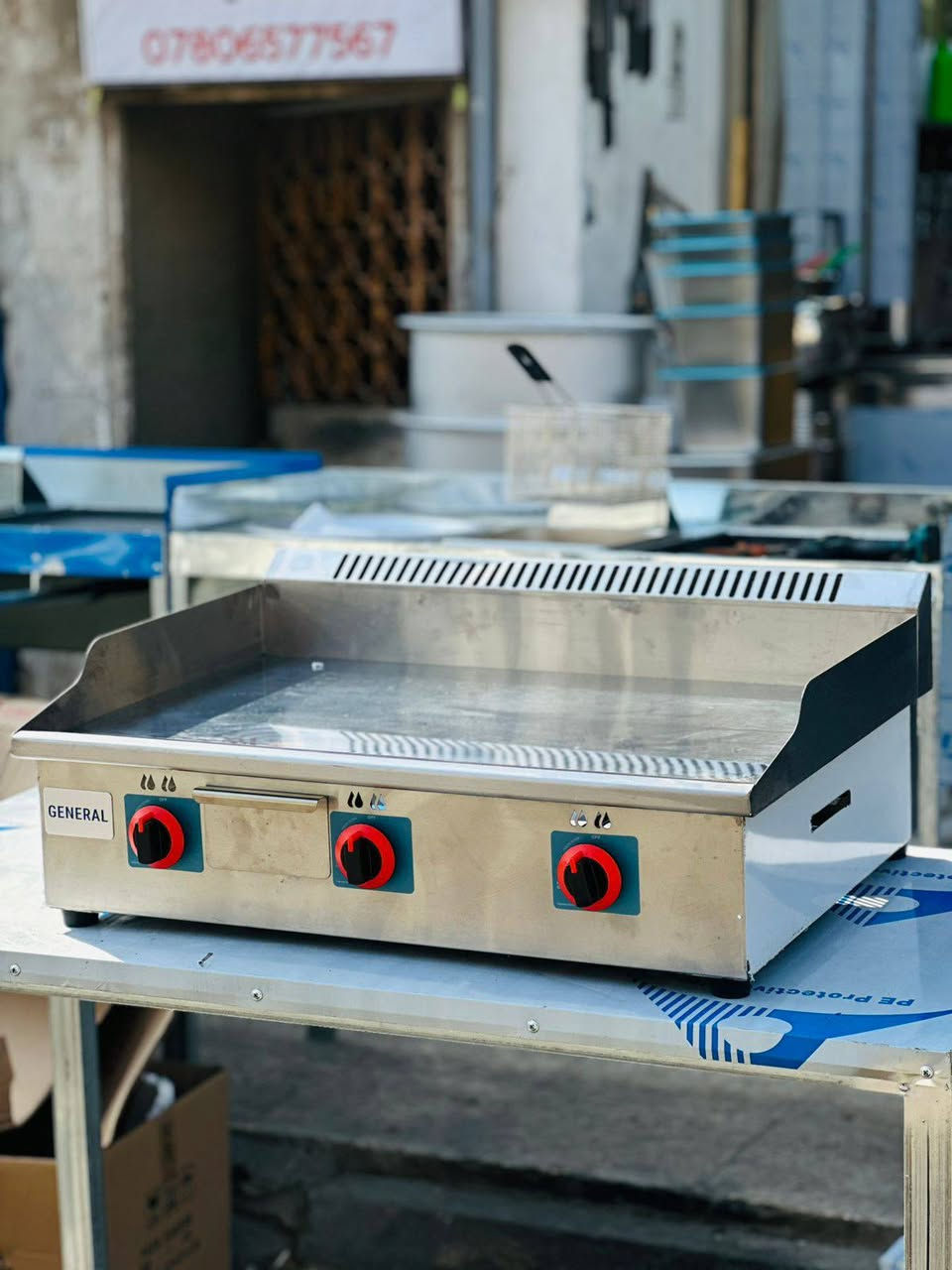 مستعدين لتجهيز المطابخ والمطاعم والفران للحجز والاستفسار ***********
