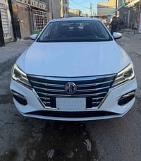 للبيع MG5 موديل 2024 رقم بغداد باسمي تحويل ثاني يوم  سياره ماشيه 41 ال...