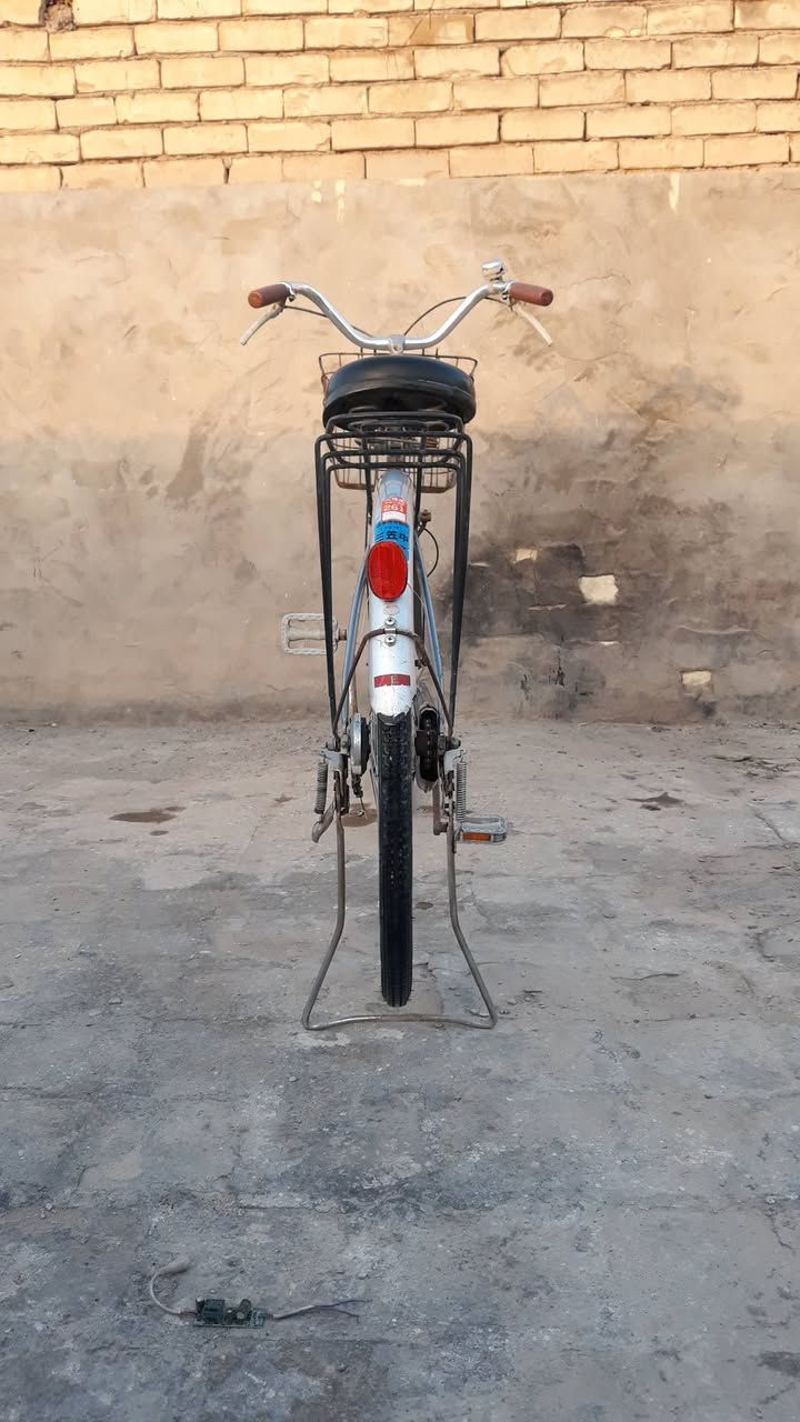 بايسكل للبيع بالة ياباني حجم 27 منزله بيدي سعره 70 الف مكاني شارع ابو طالب 
تفحص كامل يالله تاخذة بايسكل كلش نظيف الله شاهد ***********
