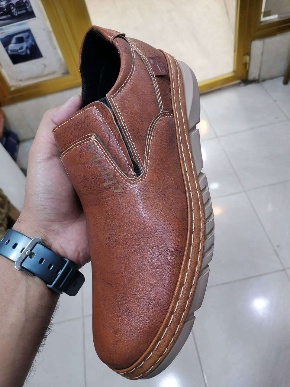 احذيه الشباب بصره عشار حنا الشيخ سعر حذاء 15 الف يتوفر توصيل ***********
