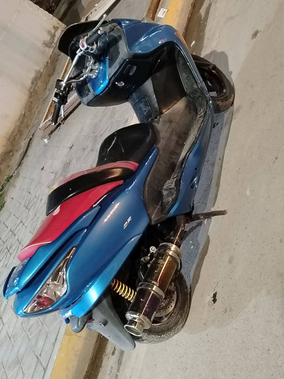 مكلف بلنشر فورزا 08جديده مابيها نقص للتواصل عل رقم ***********
