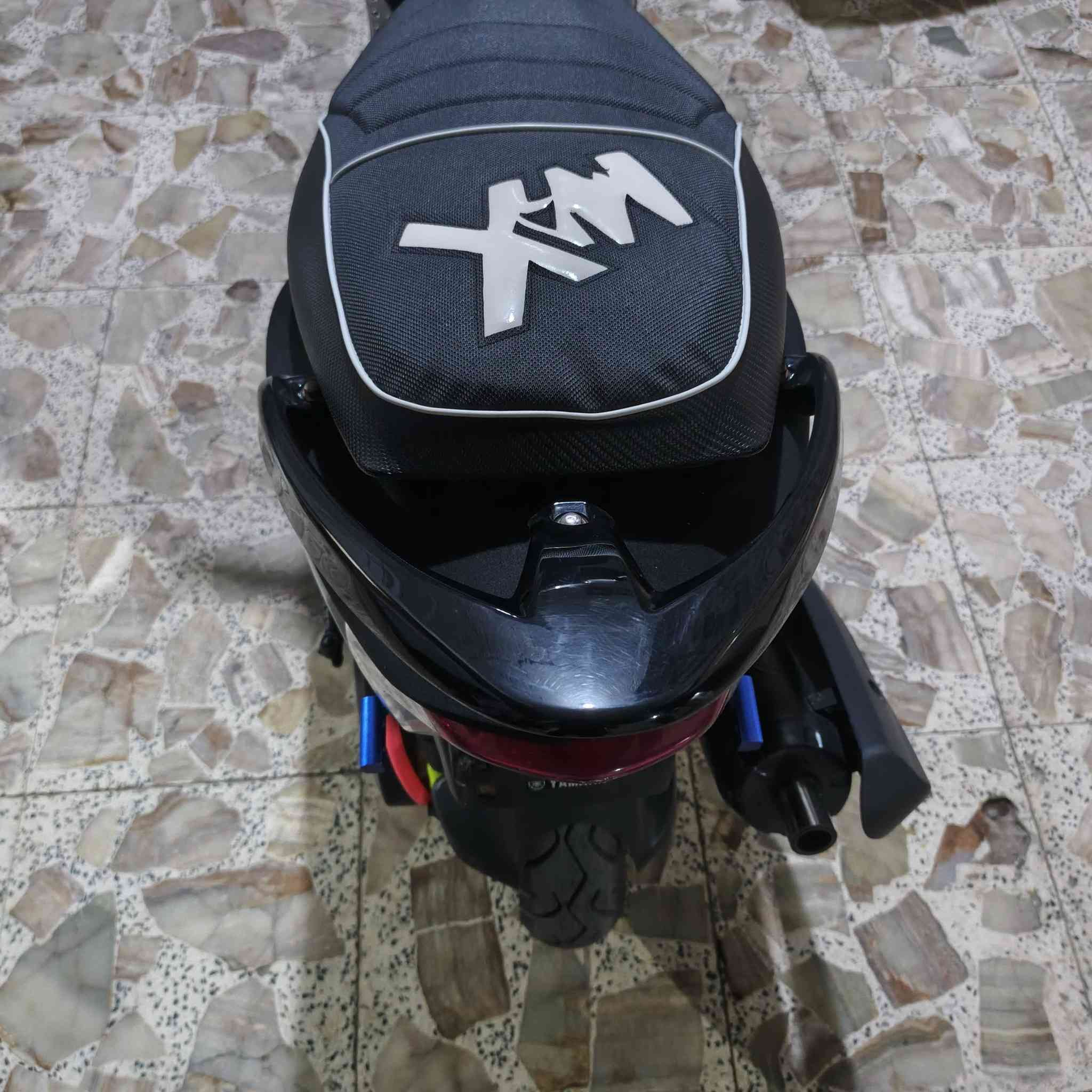 السلام عليكم..للبيع  ماكس قچمه دراجه رمبه صارلهه شهرين نازله گزوز اف ام وياله جدد تخم تاير جديد كهربائيات كلهه شغاله باتري جديد شلعه ومعدل خير من الله السعر 800 ..ولي مايعجبه السعر لايعلق ويحچي حچي زايد *********** گرمة علي
