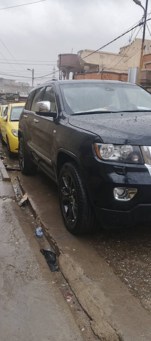 جيب شيروكي 2013 فول فول كربون بنزين بيها باليراما محرك سته بصمه تشغيل عن بعد سعر 180 بيها مجال(***********) ♕)(***********)
