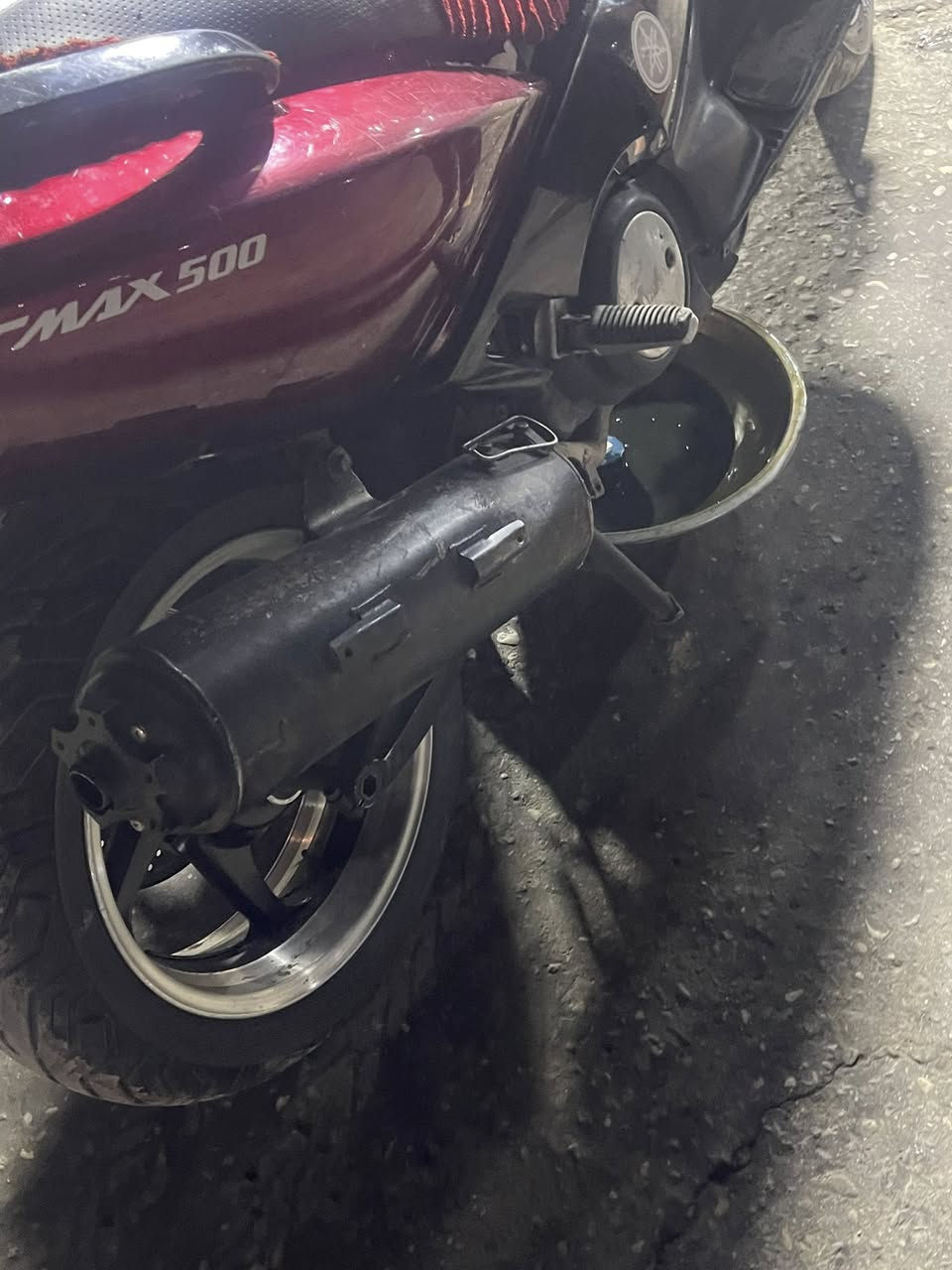 تي ماكس مكينه مفتووحه امجفت بيهه اكرنك فقط مكينه اتخبل دراجه حلوه اروح بيهه بس للشغل اوارجع موديل 2007 
السعر مليونين اوبيهه مجال للطيبين المكان بغداد البلديات 
*********** أو ***********
