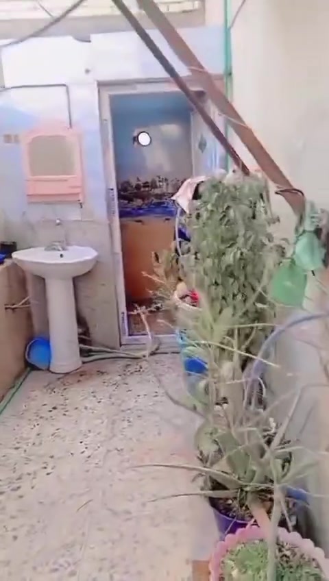 البيت للايجارتجاوز  نهاية حي اور 70متر مسلح مال عائله صغيرة بي غرفة كبيره وصاله كبيره وحمام وتواليت بناء نظيف ايجاره 250 مقدمه شهرين منطقةحلوة  كامله خدماته مي وكهرباء ومجاري ومبلطه


**إذا كنت صاحب هذا الإعلان وتريد حذفه لأي سبب، رجاءا أرسل رسالة إلى الدعم الفني**