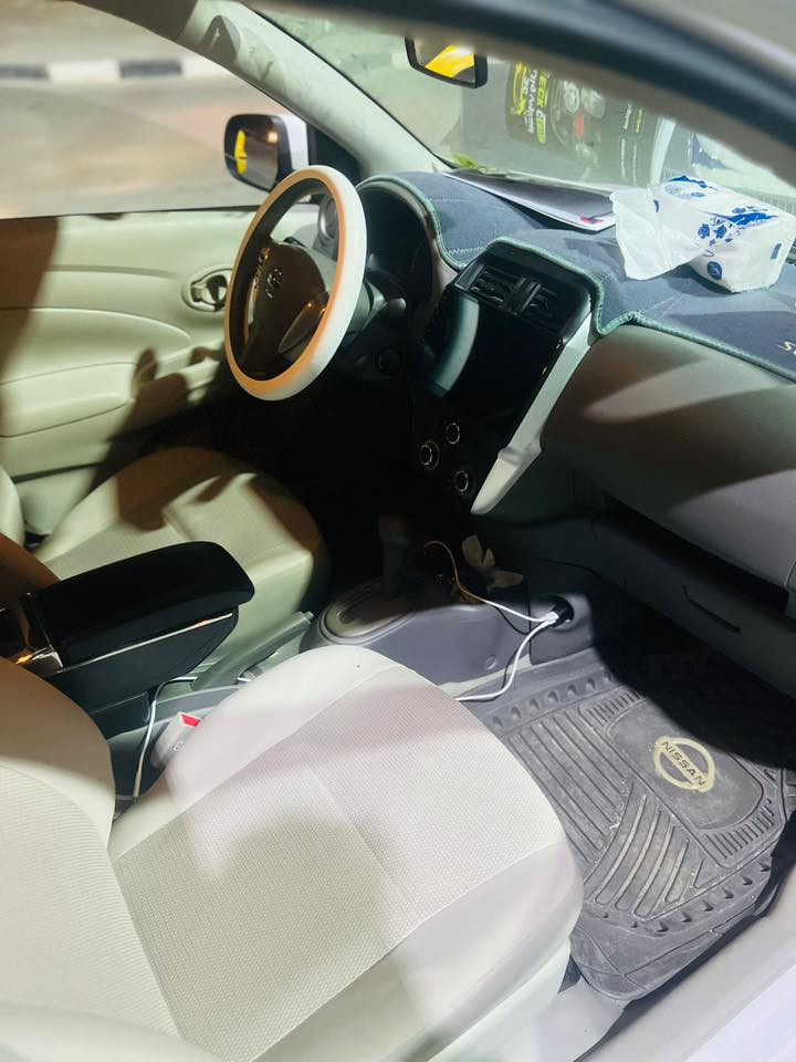 سلام عليكم 
سيارة نيسان صني هندي مديل 2023 للبيع سنويه الى 2028 بيها بس بارد وكارت سيارة حلوه وجاهزه السعر 114 وبيها مجال بسيط 

‭0780 775 4372‬
