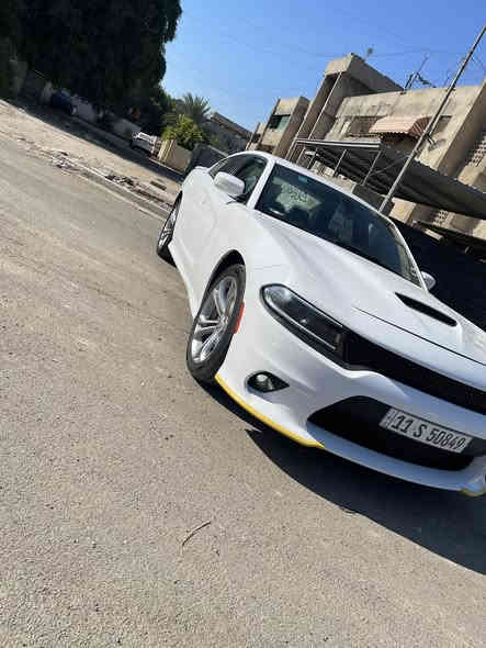 (جارجر  GT PLUS  جيتي  بلاص )
(‏‎ وكاله هارلم ام ضمان داخل احمر )
‏‎الموديل : 2022 . (سياره خليجي وكاله هارلم ) 
‏‎( المحرك : 6V 3600. ) 
‏‎(سياره كفاله عامه لا صبغ ولا بارد ) 
‏‎العداد :38  شرط الفحص  ( سياره جديده ) 
‏‎(سياره بلاديه كله علا ايدي من الزيرو )
‏‎(لون ابيض ❤️‍🔥 ⚜️ داخل احمر بلادي ) 
( رقم بغداد بسمي الجديد تحويل ثاني يوم )
‏‎المواصفات :
‏‎* نسخة  GT PLIS
‏‎* نقطة عمياء . 
‏‎* حساسات خلفية . 
‏‎* رادار جانبي مع مانع تصادم.
‏‎* شاشه كبيرة مع نظام ملاحة نفكيشن GPS .
‏‎* سستم صوت الپاين مع سماعات پريميوم .
‏‎* ويل قياس 20 انج . 
‏‎* مصابيح امامية زنون . 
‏‎* كشافات الضباب زنون . 
‏‎* فتحت سقف (سلايد) . 
‏‎* مقاعد رياضية من الجلد الفاخر . 
‏‎* المقاعد الأمامية كهربائية . 
‏‎* ذاكرة لحفظ وضعيات الجلوس (ميموري) . 
‏‎* مقاعد أمامية تبريد وتدفئة . 
‏‎* تشغيل عن بعد . 
‏‎* ستيرن كهربائي . 
‏‎* تدفئة ستيرن . 
‏‎* محدد سرعة . 
‏‎* تلفون بلوتوث . 
‏‎* كاميرا خلفية .
‏‎* مرايا متحسسة للاضاءة العالية .
‏‎* كير شفتر بالستيرن . 
‏‎* دخول ذكي (بصمة) .
السعر  330
سياره ماخذه زيرو من شركه هارلم 
و ماكو هيج سياره بهيج سعر  سياره خليجيه 📍
قطعة نادره سياره استخدام شخصي 1
‏‎رقمي ***********
مكاني بغداد 
‏‎
