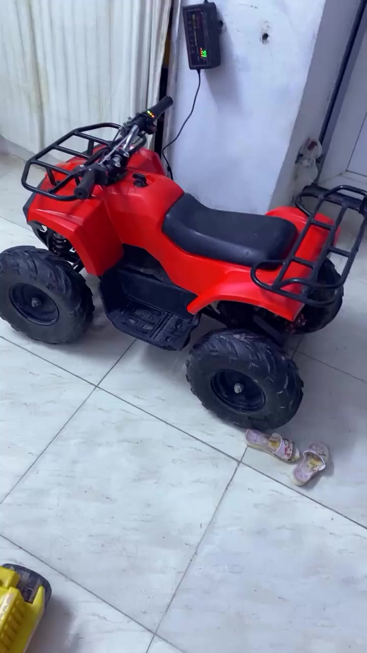 بۆ فرۆشتن ٤ تایەی شەحن ٦سالی هەتا ١٠ سالی لۆک لۆکە 
شوێن هەولێر 
***********
***********
