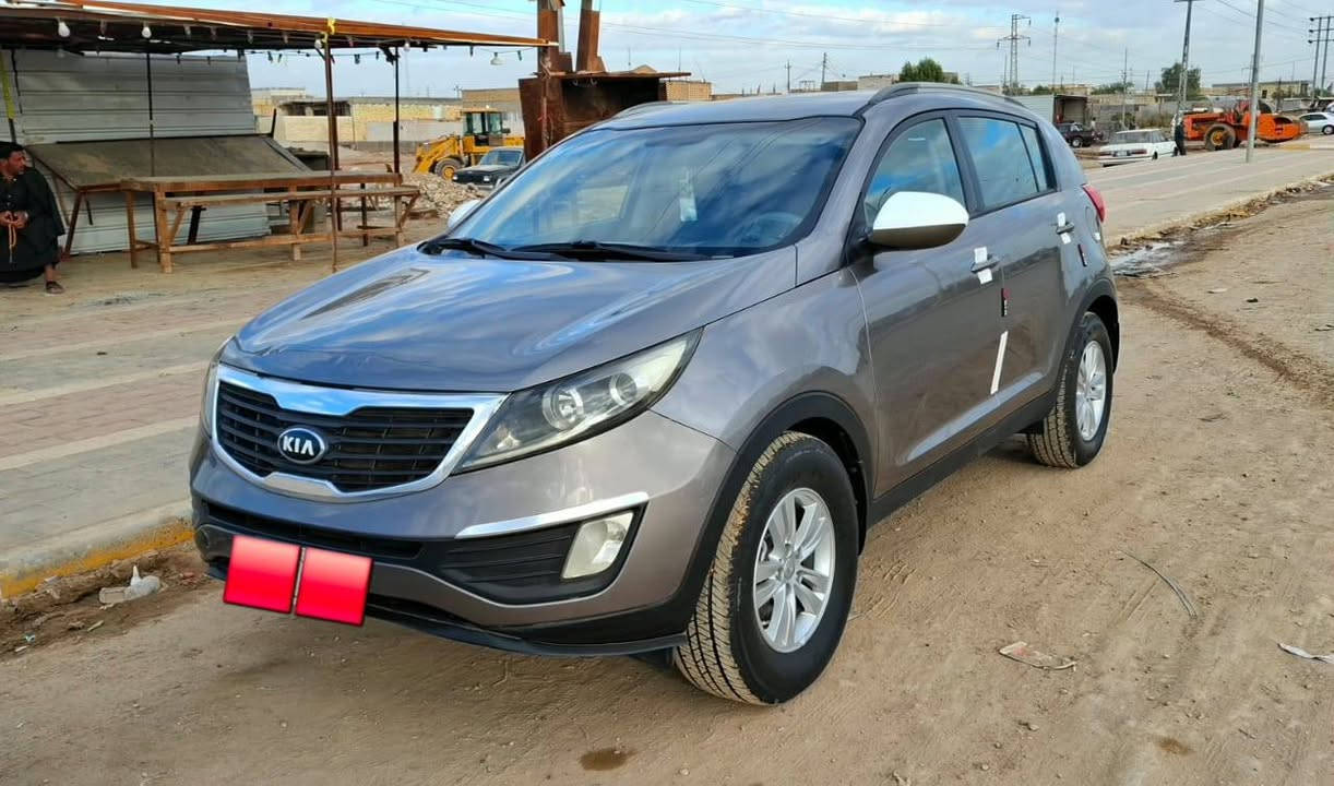 سبورتج 2013 خليجي رقم ذي قار  ماشيه 252 محرك 2400 بيها تبديل الباب الامامي الايمن مع رش توحيد لون حاسات خلفيه نظام ABS تحكم استيرن حاكية اتصال شاشه تاب  ارضيه جلد تخم تاير حدادية جاهزه تبريد شغال السنويه نافذه صار شهر ونص  للاسفسار الاتصال عالرقم *********** مكاني ذي قار شطره
