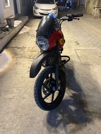 دراجه بوكسر 2023مكينه برغي مامفتوح بيه مرقم بغداد بسمي سعر 2200وبيه مج...