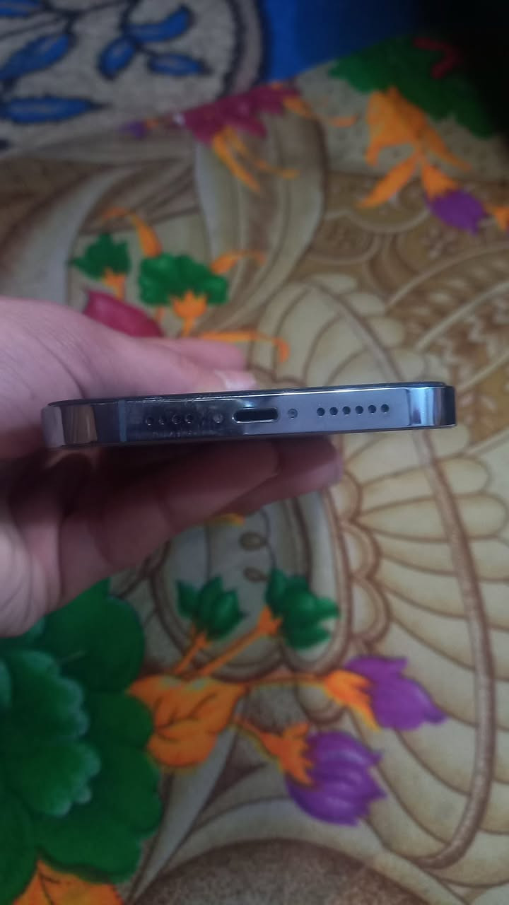 السلام عليكم اخوان
آيفون ١٣ برو ماكس للبيع ذاكرة ٢٥٦ بطارية ٨٠ وعليتها سويتها ١٠٠ ، ضهر مكسور موضح بالصور ، يشغل ١٢٠ فريم ببجي ، التليفون نضيف كلش الله شاهد حتى كارتونته موجوده بس لان محتاج أريد أبيعه تجي وتفحص براحتك(( توصيل ماعندييي )) 
، (( السعر ٤٥٠ )) رقمي *********** واتساب فقط (( ماسنجر ممتواجدد ))
