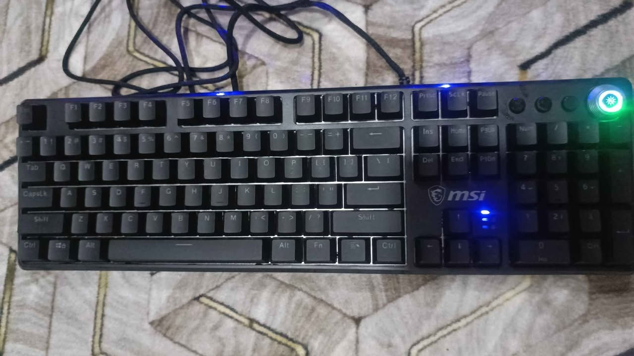 Keyboard MSI gaming RGB نصف ميكانيكي
صوت خفيف و اذاء فائق، متعدد الوظعيات و قابل للتعديل، بيه بكرة للتحكم بلصوت، عليه أيضاً كفر اسود من الشركة و يمكن ازالته بسهولة لكشف ارضيته الفضية دهوك, العراق


**إذا كنت صاحب هذا الإعلان وتريد حذفه لأي سبب، رجاءا أرسل رسالة إلى الدعم الفني**