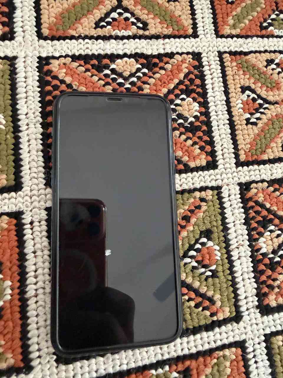 سلام عليكم آيفون 11 برو الصغير
‏نظافة فول تجي وتفحص 
والبطارية 78 بلاديه مامبدله 
مبايل نضيف مامفتوح 
ذاكرة 256 ملحقاته شاحنه وكيبل 
السعر 350 وبي مجال 
تواصل :***********
