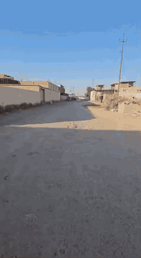 السلام عليكم قطعة ارض طابو صرف صناعي مساحتها 551متر موقع ارض مقابل معارض سيد يوسف للسيارات داخل الفرع ***********
