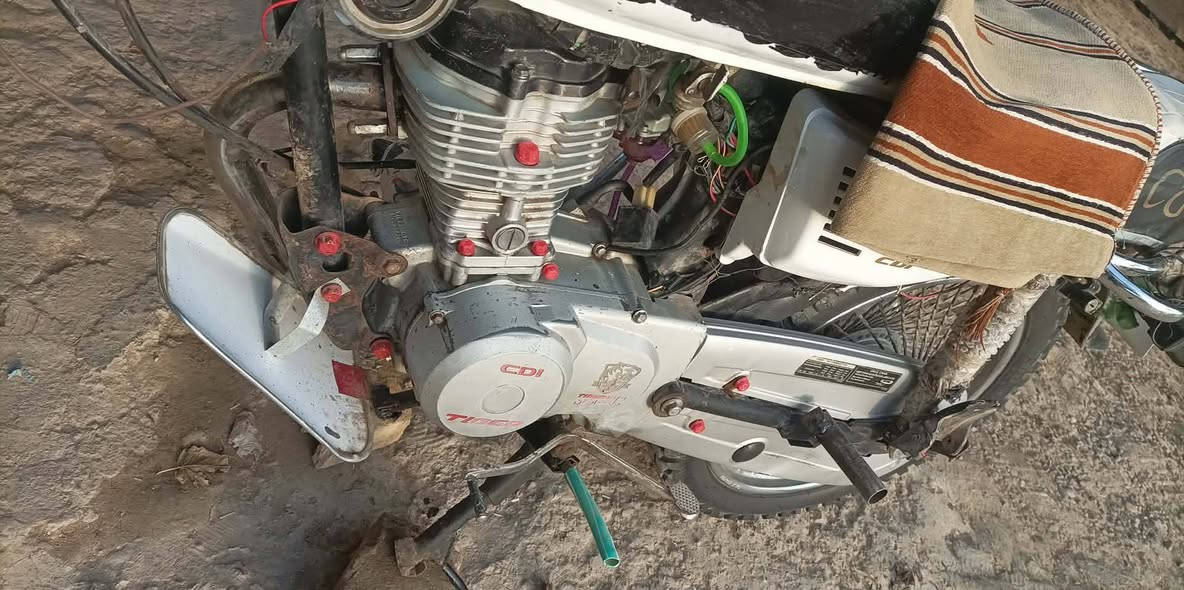 سلام عليكم دراجه تايكر موديل 20اوراق ستنساخ سعر 375 وبيه مجال ***********
