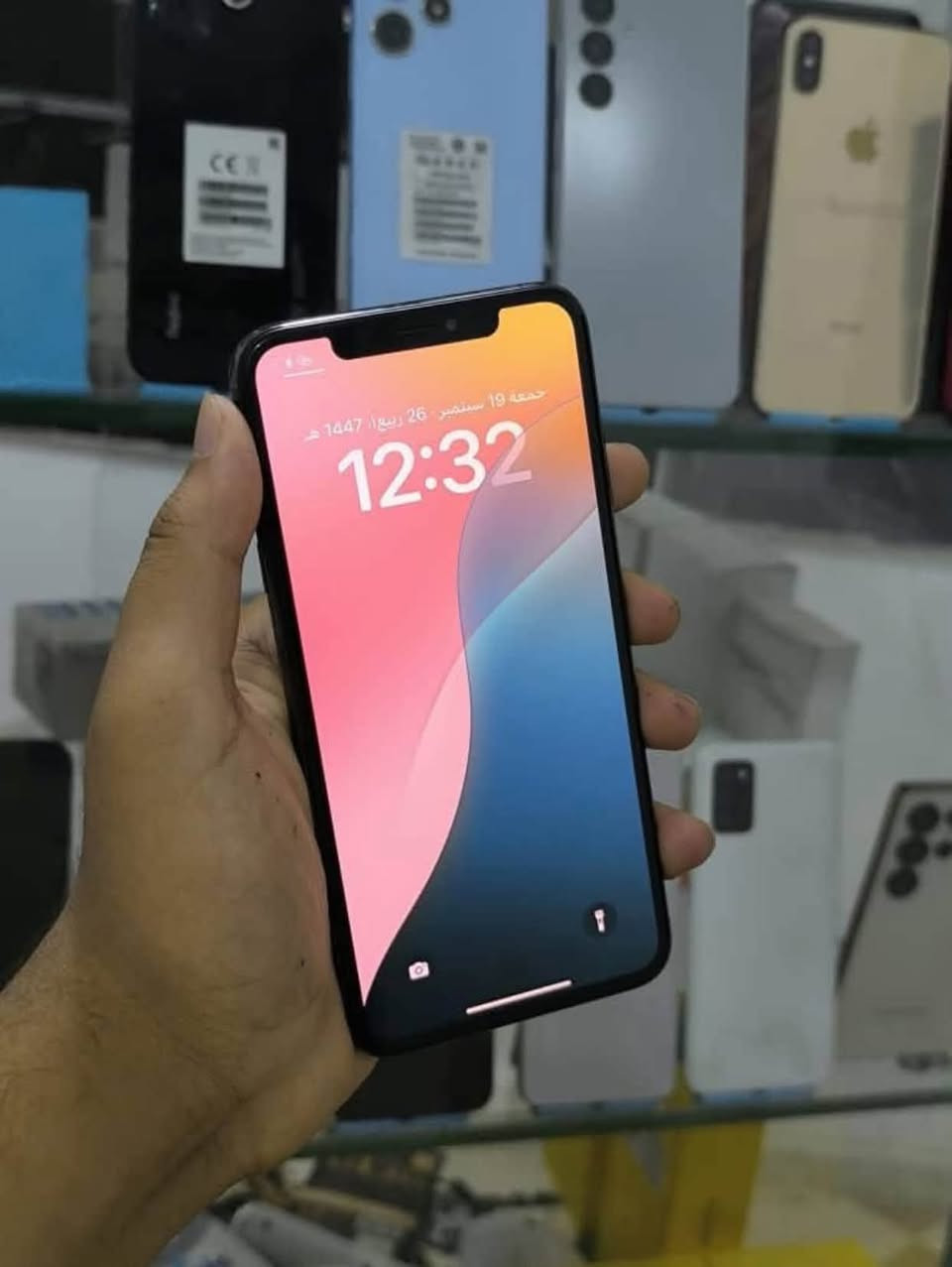 ايفون XS MAX
لون اسود ذاكره 256 بطاريه مستبدله 100‎%‎ نسبه 
كامره الخلفيه بس ال x1 مشتغل و الفيس ايدي طافي 
تواصل فقط واتس ***********
