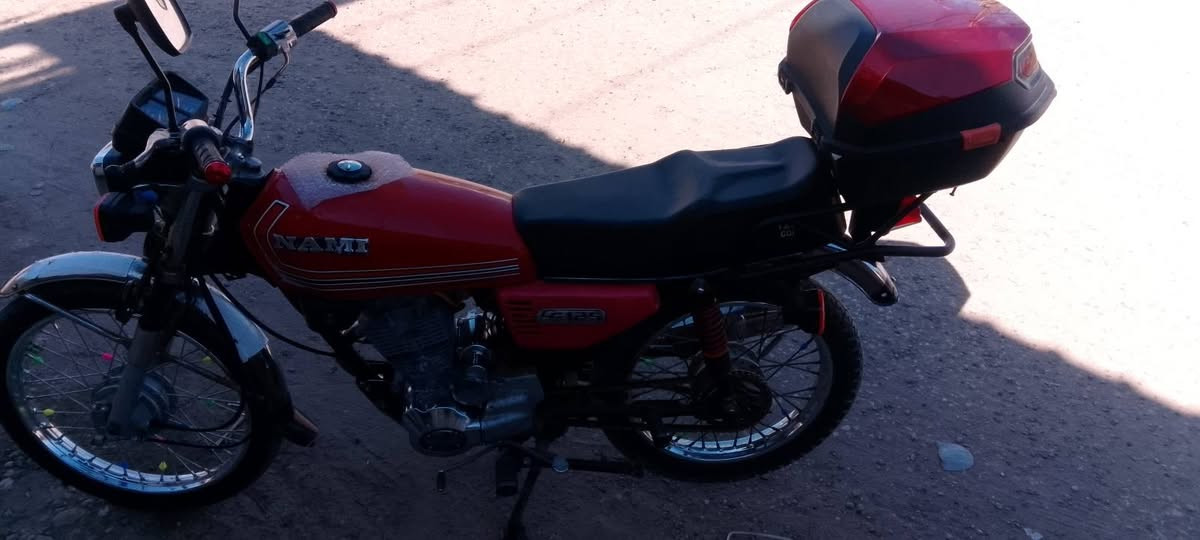 دراجة سيفان 5كير محرك مفتوح أوراق اصولي وكيلها حسن العارضي دراجه كلها شغاله فقط سلف تعبان راجس على ما أعتقد السعر 600الف بيها مجال العنوان كوفه عباسيه قرب جامع الأمام الرضا ع....الخاص مفتوح واتساب أيضا موجود ***********...سبب البيع عندي حاله مرضيه
