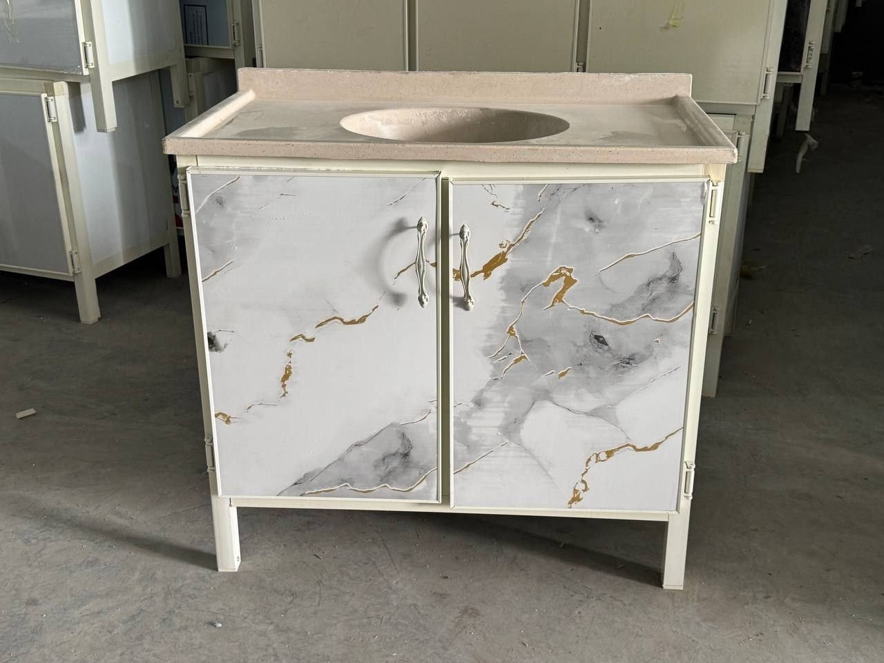 #سنك متر مرمر
السعر 130 الف


**إذا كنت صاحب هذا الإعلان وتريد حذفه لأي سبب، رجاءا أرسل رسالة إلى الدعم الفني**