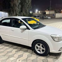 للبيع كيا ريو .   موديل 2010 محرك 16.   ضرر قطعتين صبغ     السعر .   8...