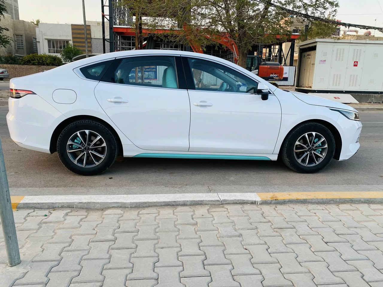 السلام عليكم BYD دستروير رقم بغداد بأسمي ماشيه 41.000 المواصفات معروفه السعر 18.750 مليون داخل فيروزي جلد ولد مخفي مكاني بغداد ***********
