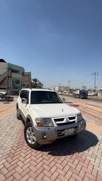 باجيرو موديل 2006 خليجي بدون ضربه بدون صبغ مكفوله بيه بارد شي قليل موض...