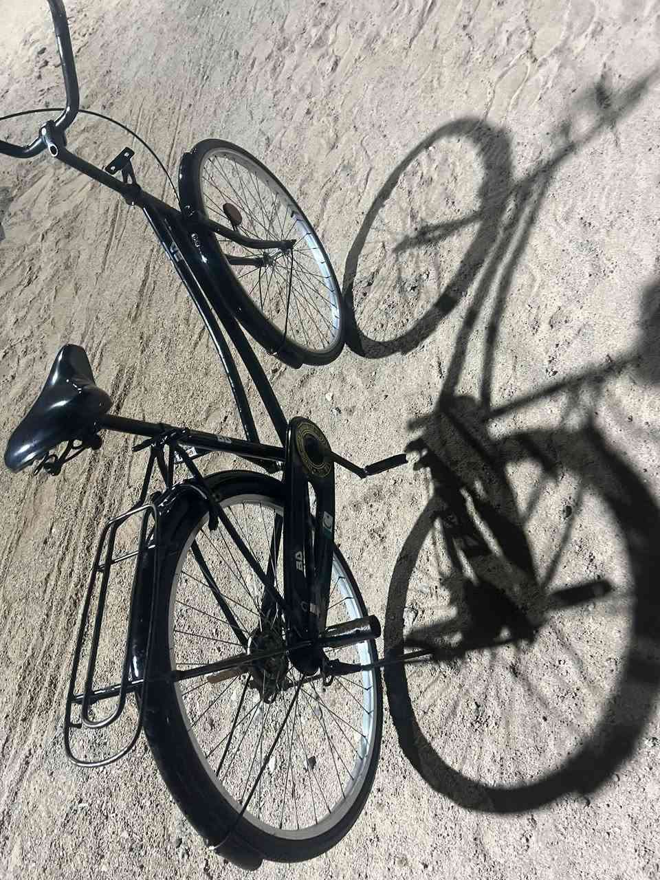 السلام عليكم بايسكل للبيع فقط مكاني شط العرب الجزيرة السعر 90وبي مجال قليل وما اروس ***********
