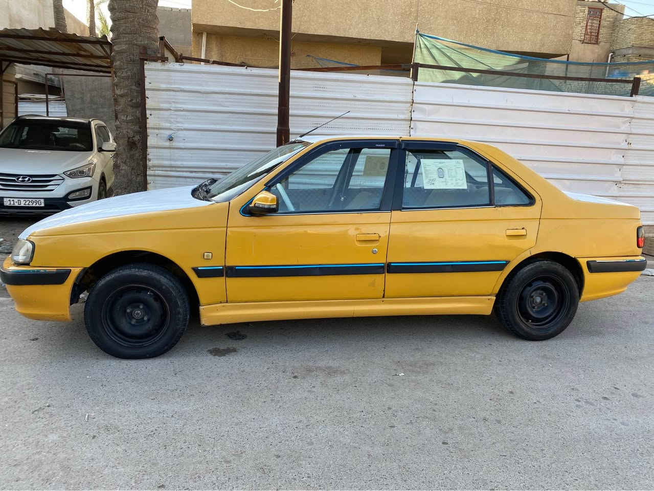 السلام عليكم بيجو بارص موديل ٢٠١٠  كير مكينه تمام لاتنقيص ولا تبخير 
السياره هزه جديده رقم دولي  وباسمي ومصفره من كلشي يعني كبل تحويل لايحتاج طببها هزه ولا اي شي 
جاهزه للشارع 
غرفه جديده 
تبريد بي غاز وكامل بس الايعاز ميوصل للكمبريسر كهريات يعني 
خيسات بيها قليله السياره 
بيها ضربه بل جاملغ الخلفي الايسر 
السعر ٢٤ وبيها مجال قليل 
المكان بوب الشام 
*********** بغداد, العراق
