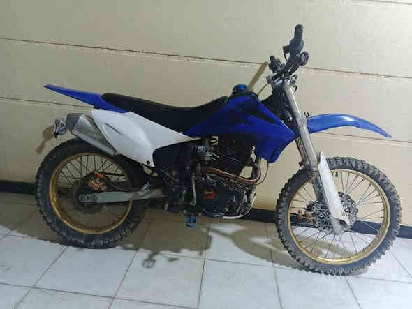 السلام عليكم 
دراجه قفاز crx كامله مكمله بيه  نقصه بس دشبول مكينه 250cc ربع دراجه خير من الله شلعه معدل تشك الكاع اصلخ كلج وعلك دبلات وصدر مرتبات مابيه دكه
 الشراي واتساب ماسنجر ما متوفر واذا ماتشتري لاتعبني ولاتكسر بحلال العالم سعرها 850والشراي يدلل مكاني بغداد جكوك
***********
