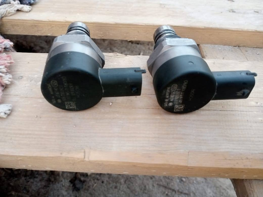 السلام عليكم طرمبات +جوزه بعدهن كارتون عل فحص سعر طرمبات الوحده 275 وجوزه ثنينهن ب 100.  رقمي خابرني وتدلل ***********
