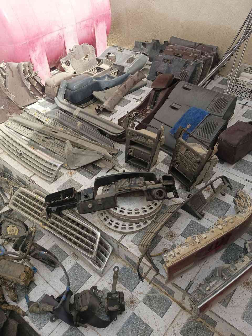 السلام عليكم غراض كروسيدا للبيع كلمن وسعره خابر وبلخدمه بصره زبير ***********
