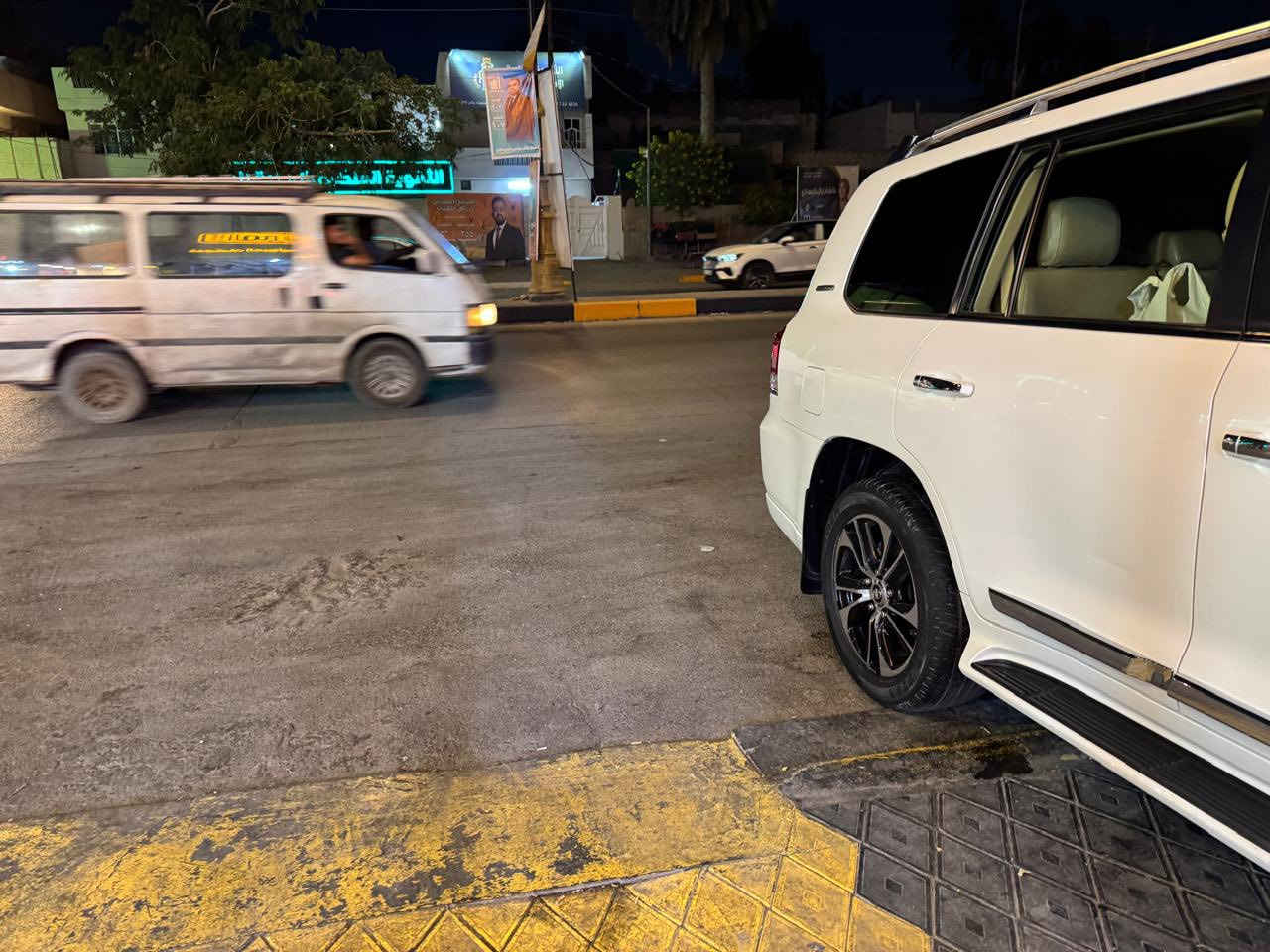 السلام عليكم
لاندكروز  GXR 
٢٠٢١ رقم اربيل وكاله او تحويل 
٦ سلندر 
شركات 
سياره كلين فقط بي دي آر بالقماره حالوب صار بيهة 
كامله مواصفات شركة المهند 
السعر ٤٩،٠٠٠ 
٤٩٠ ورقه
*********** 
مكاني بغداد المنصور او الشعلهً
